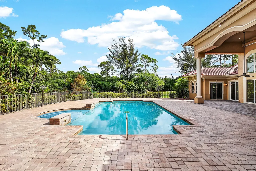 6071 NW 69th Way Parkland FL 33067