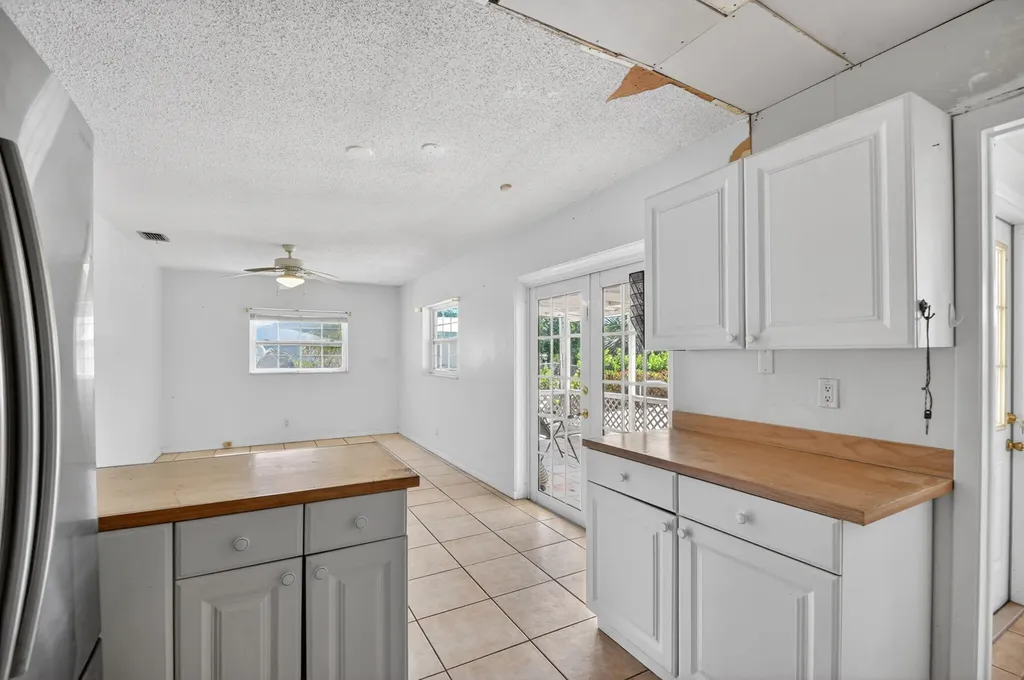 1006 SW 28th Avenue Boynton Beach FL 33426