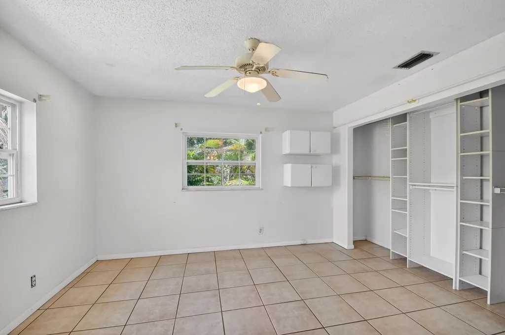 1006 SW 28th Avenue Boynton Beach FL 33426