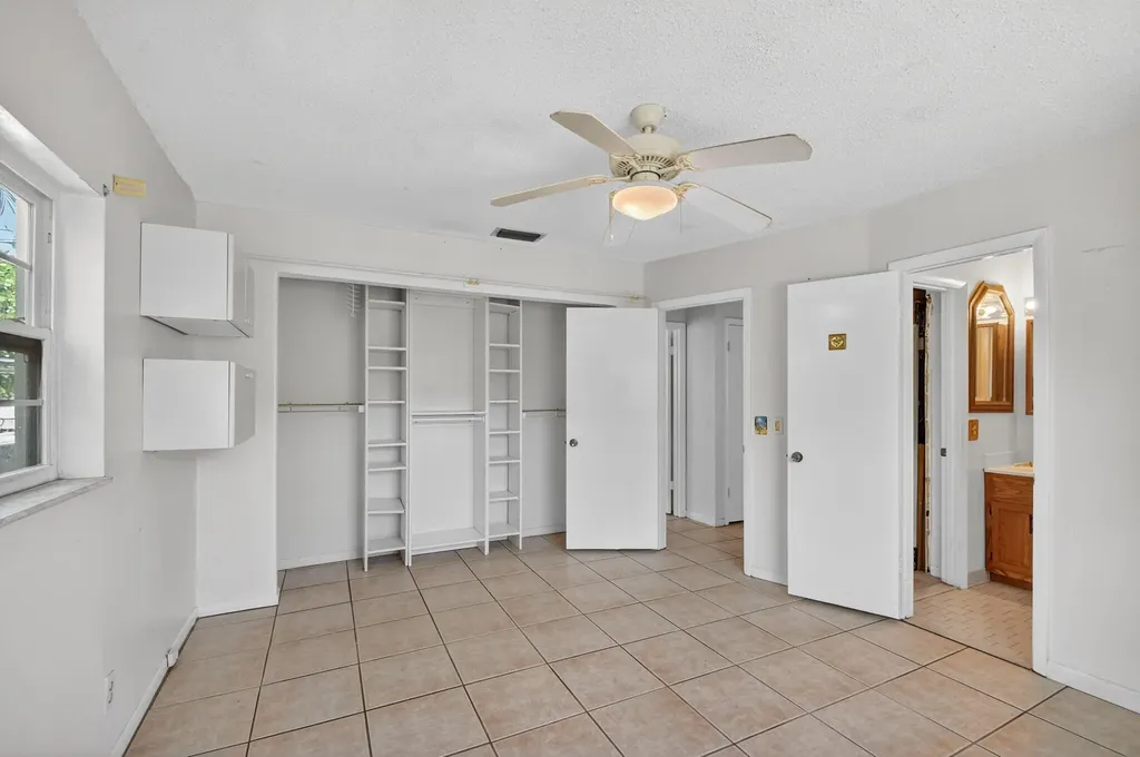 1006 SW 28th Avenue Boynton Beach FL 33426