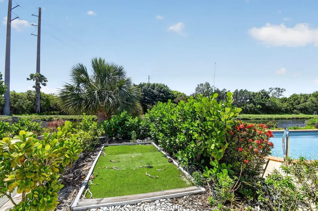 1006 SW 28th Avenue Boynton Beach FL 33426
