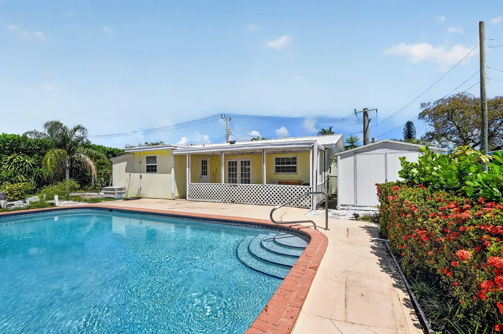 1006 SW 28th Avenue Boynton Beach FL 33426