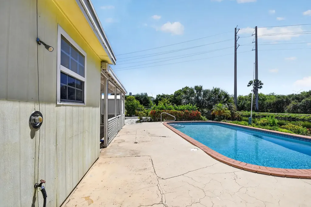 1006 SW 28th Avenue Boynton Beach FL 33426