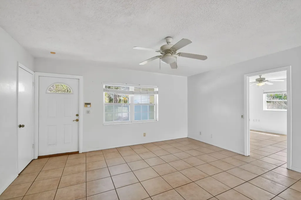 1006 SW 28th Avenue Boynton Beach FL 33426