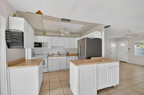 1006 SW 28th Avenue Boynton Beach FL 33426