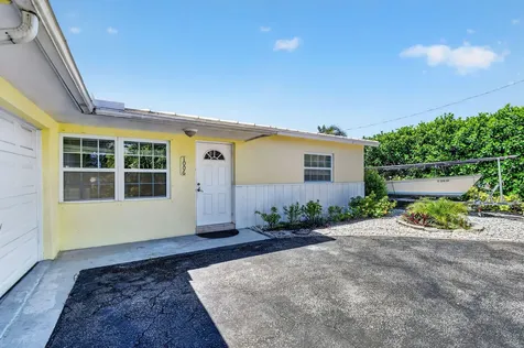 1006 SW 28th Avenue Boynton Beach FL 33426