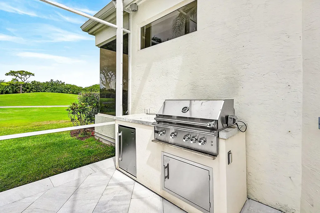 1128 Crystal Drive Palm Beach Gardens FL 33418
