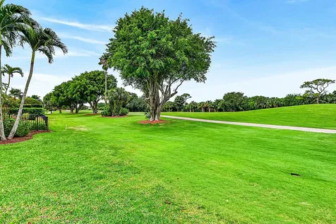 1128 Crystal Drive Palm Beach Gardens FL 33418