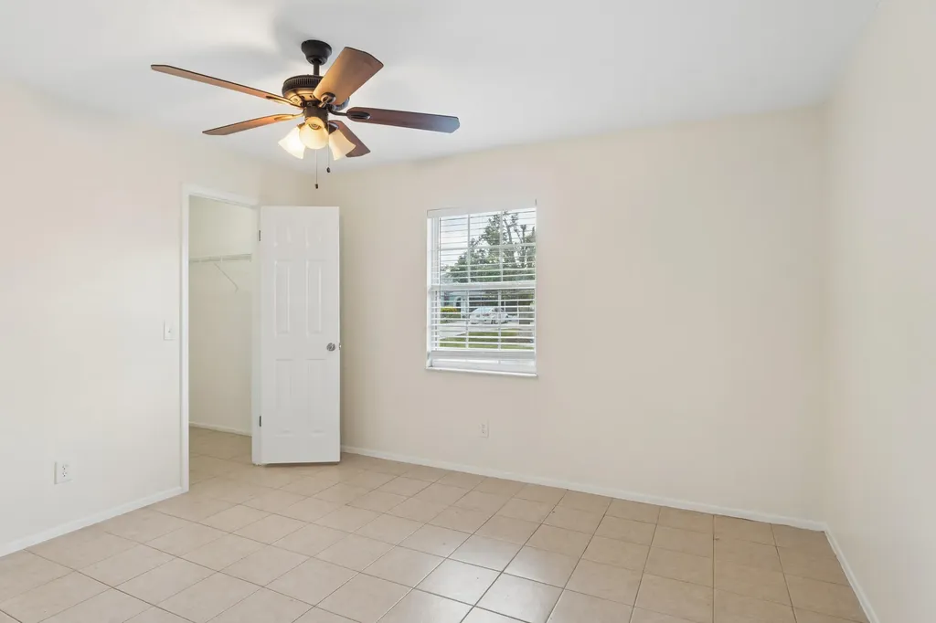 825 SW Canary Terrace Port St Lucie FL 34953