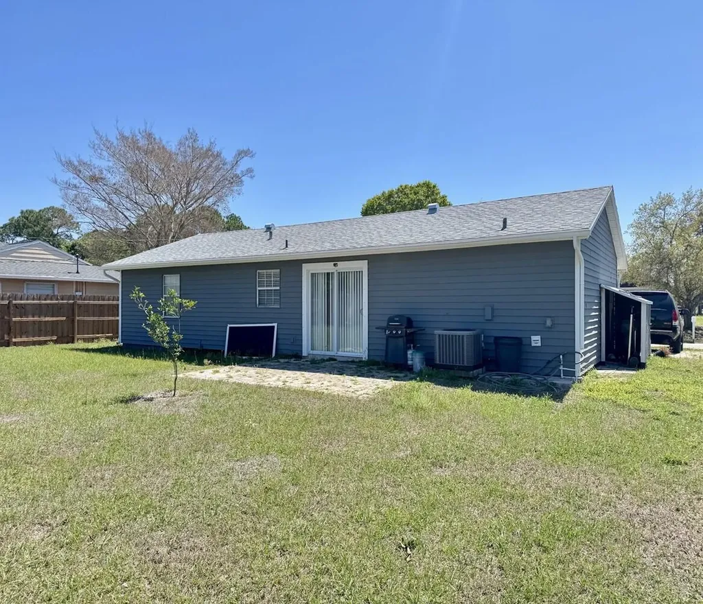825 SW Canary Terrace Port St Lucie FL 34953