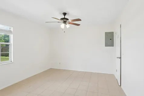 825 SW Canary Terrace Port St Lucie FL 34953