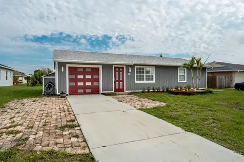 825 SW Canary Terrace Port St Lucie FL 34953