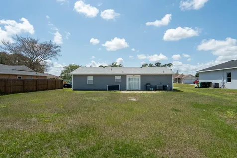 825 SW Canary Terrace Port St Lucie FL 34953