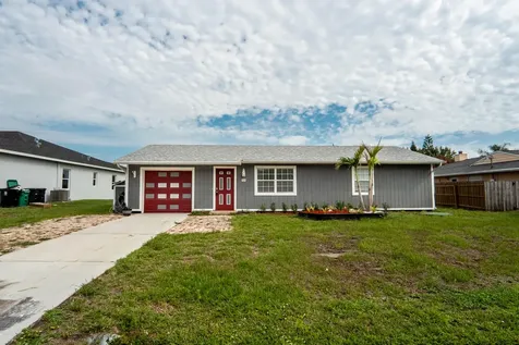 825 SW Canary Terrace Port St Lucie FL 34953