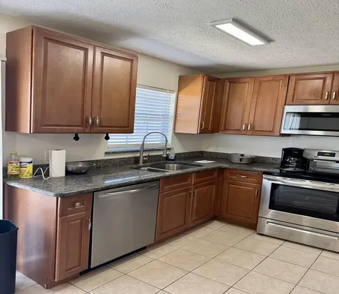 825 SW Canary Terrace Port St Lucie FL 34953