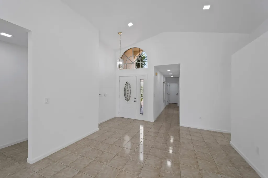 22586 Esplanada Drive Boca Raton FL 33433