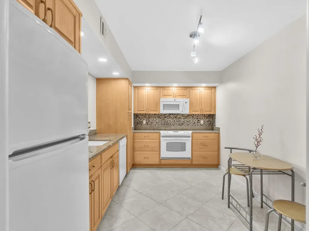 1150 Hillsboro Mile Hillsboro Beach FL 33062