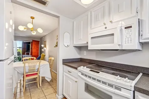 1901 Indian River Boulevard Vero Beach FL 32960