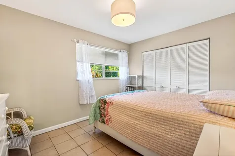 1901 Indian River Boulevard Vero Beach FL 32960