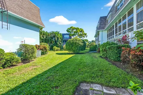 1901 Indian River Boulevard Vero Beach FL 32960