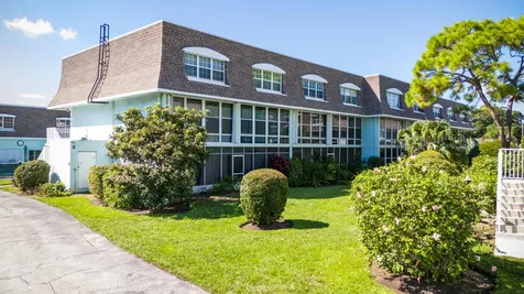 1901 Indian River Boulevard Vero Beach FL 32960