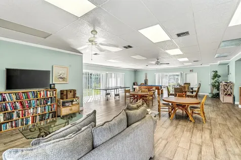 1901 Indian River Boulevard Vero Beach FL 32960