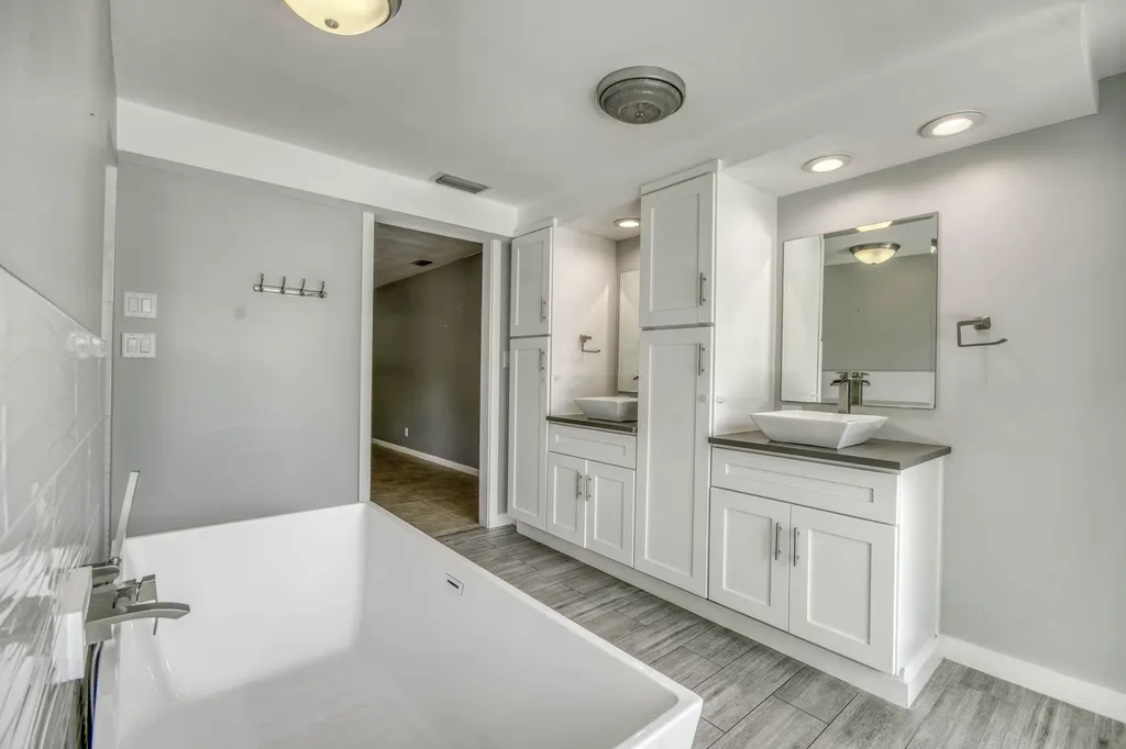 4359 Daffodil Circle N Palm Beach Gardens FL 33410