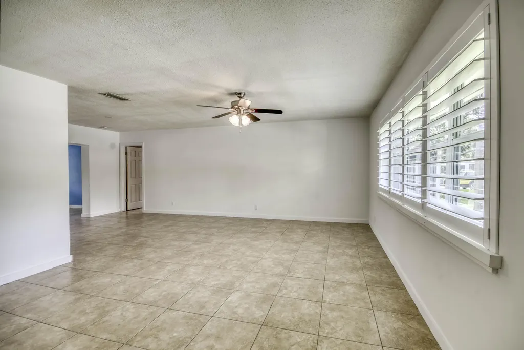 4359 Daffodil Circle N Palm Beach Gardens FL 33410