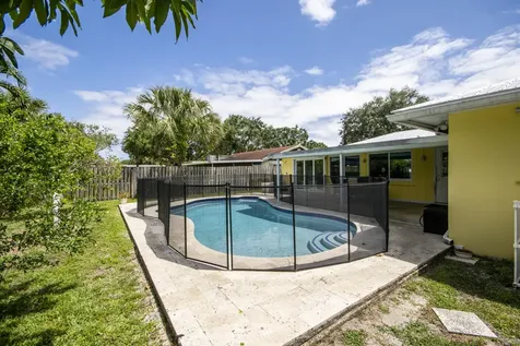 4359 Daffodil Circle N Palm Beach Gardens FL 33410