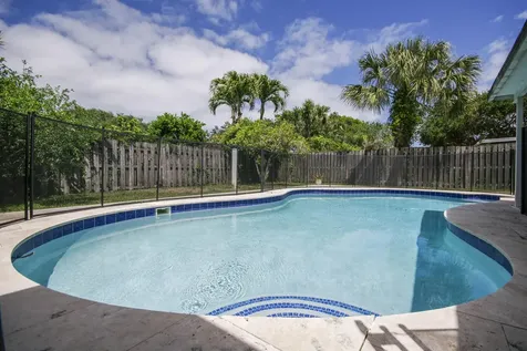 4359 Daffodil Circle N Palm Beach Gardens FL 33410