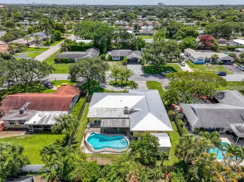 4359 Daffodil Circle N Palm Beach Gardens FL 33410