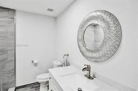 833 NW 81st Avenue Plantation FL 33324
