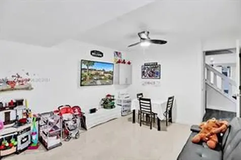 833 NW 81st Avenue Plantation FL 33324