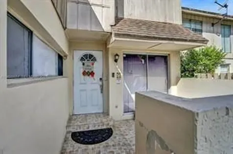 833 NW 81st Avenue Plantation FL 33324
