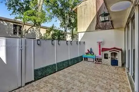 833 NW 81st Avenue Plantation FL 33324