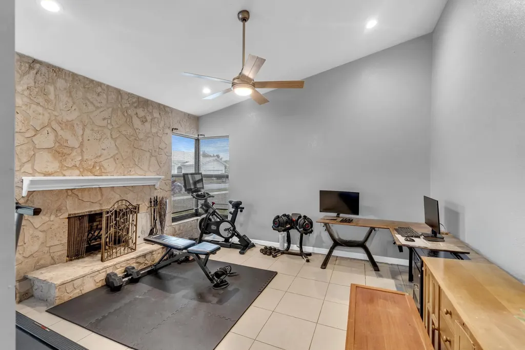5270 NW 73rd Way Lauderhill FL 33319