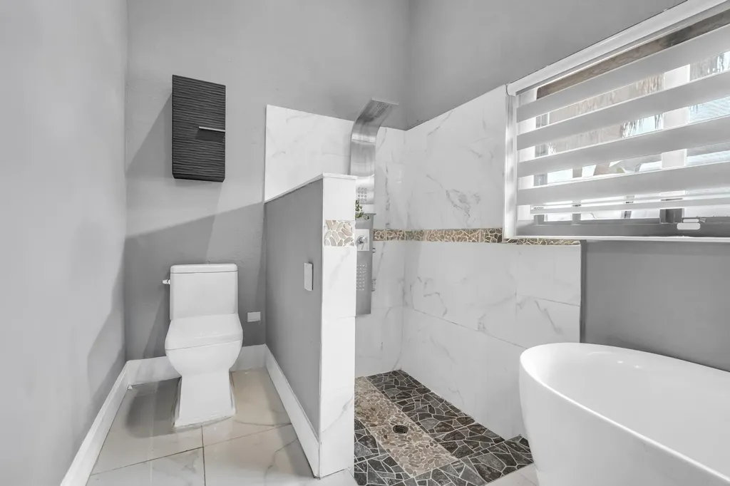 5270 NW 73rd Way Lauderhill FL 33319