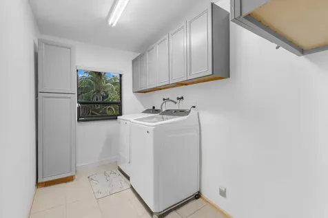 5270 NW 73rd Way Lauderhill FL 33319