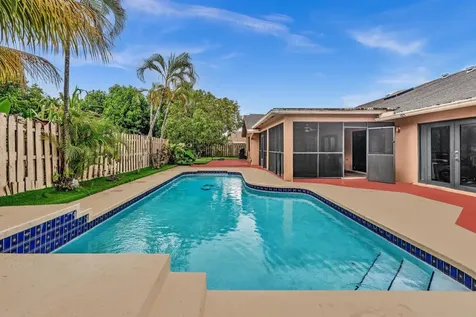 5270 NW 73rd Way Lauderhill FL 33319