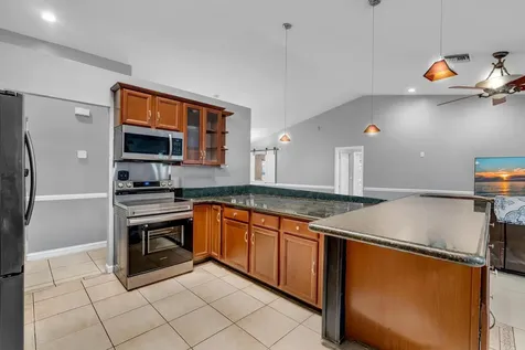 5270 NW 73rd Way Lauderhill FL 33319
