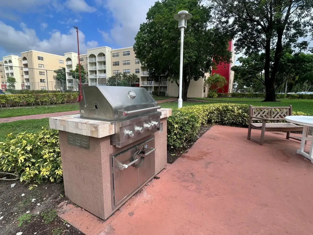 18335 NW 68 Avenue Hialeah FL 33015