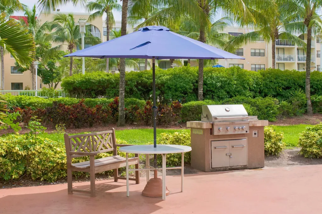 18335 NW 68 Avenue Hialeah FL 33015