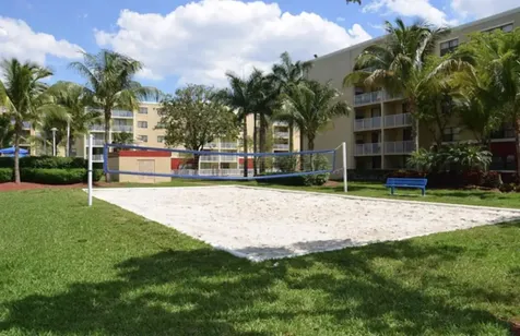 18335 NW 68 Avenue Hialeah FL 33015
