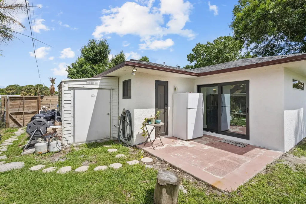 1720 SW Beeker Street Port St Lucie FL 34953