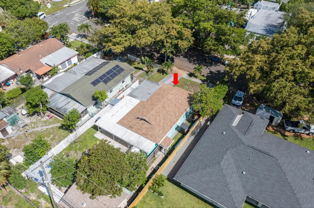 1020 Avon Road West Palm Beach FL 33401