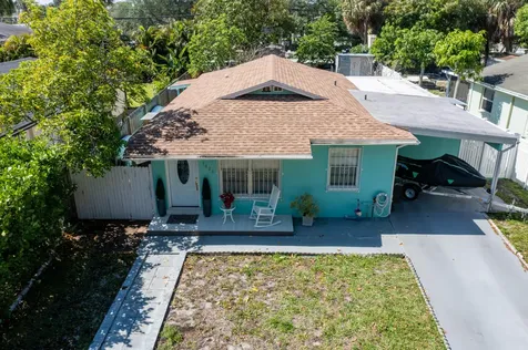 1020 Avon Road West Palm Beach FL 33401