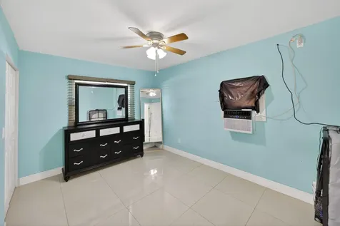 1020 Avon Road West Palm Beach FL 33401