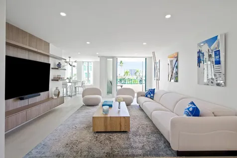 100 SE 5th Avenue Boca Raton FL 33432