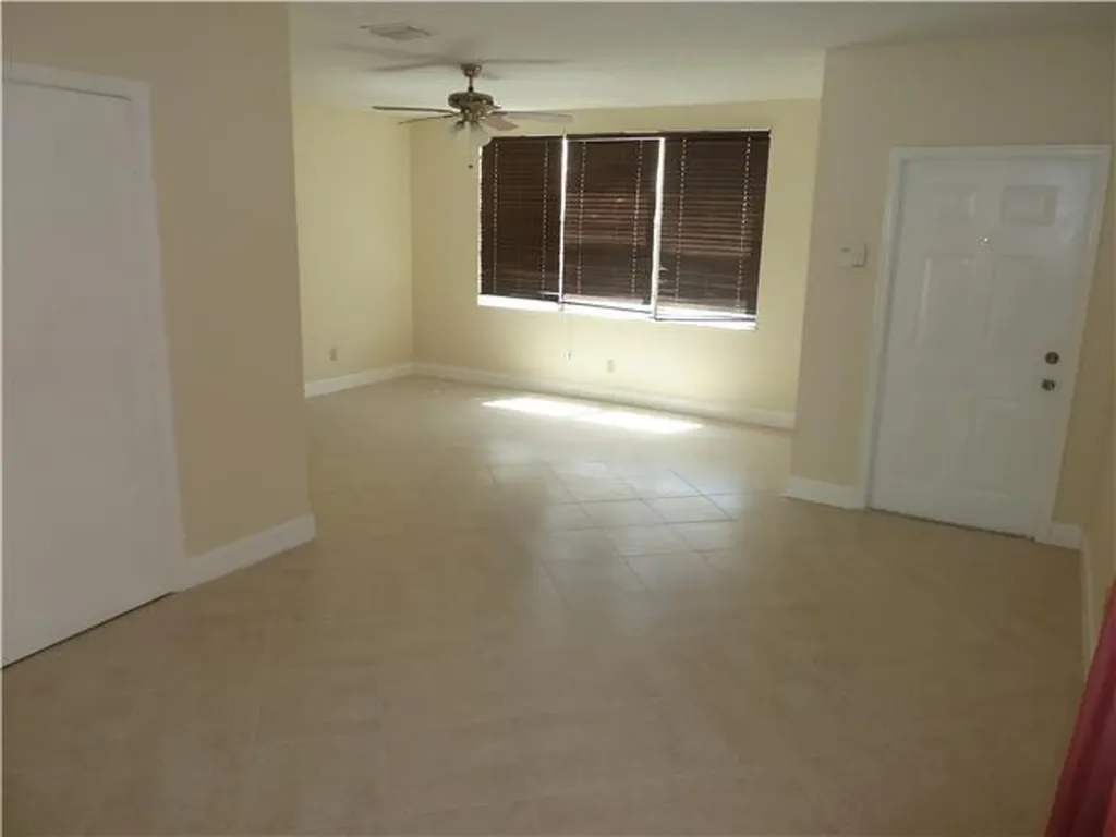 10525 NW 57th Court Coral Springs FL 33076