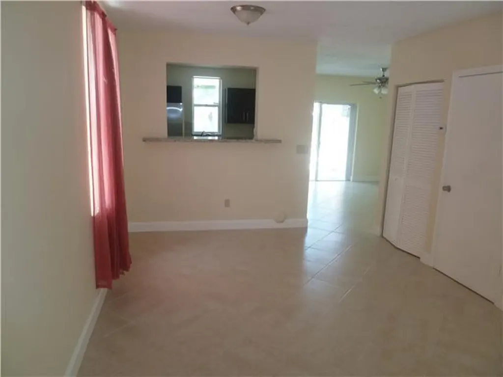 10525 NW 57th Court Coral Springs FL 33076